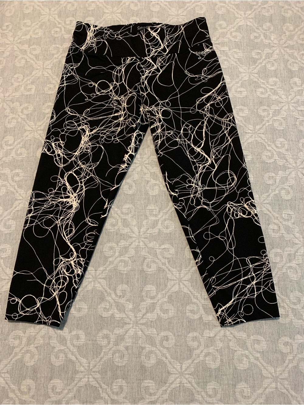 Calvin Klein Performance Black Cropped Leggings (Size M)